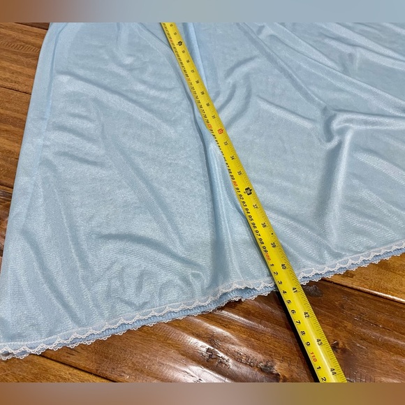 Vintage blue satin nightie - Picture 6 of 8